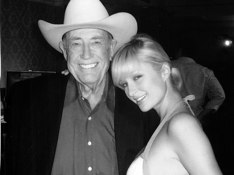 Doyle Brunson. Kuvat Brunsonin kirjasta Pokerin kummisetä (Like 2010) Kirja mainittava kuvien julkaisun yhteydessä.