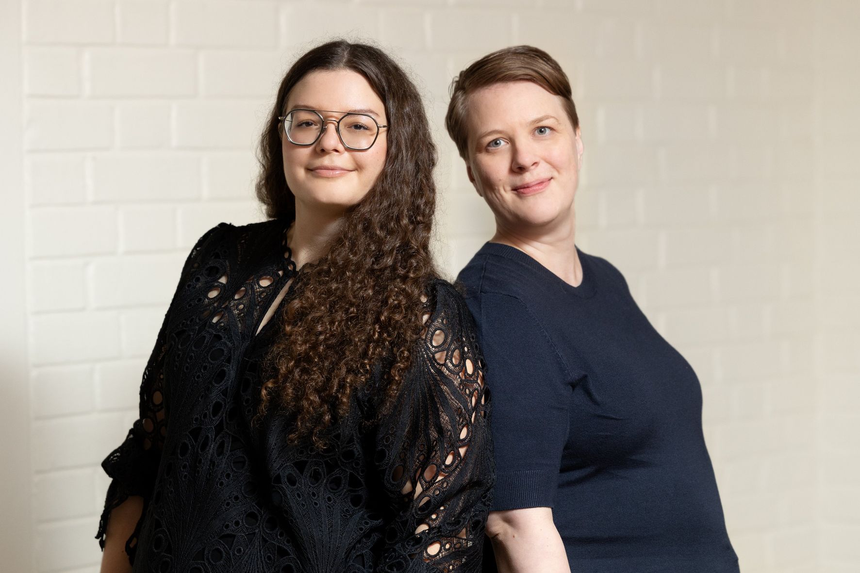 Jaana Haapaluoma-Höglund ja Eva Kottonen (c) Emmi Virtanen, By Emmi Oy Jaana Haapaluoma-Höglund ja Eva Kottonen (c) Emmi Virtanen, By Emmi Oy